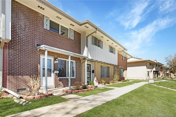 $345,000 | 610 South Xenon Court, Lakewood, CO 80228