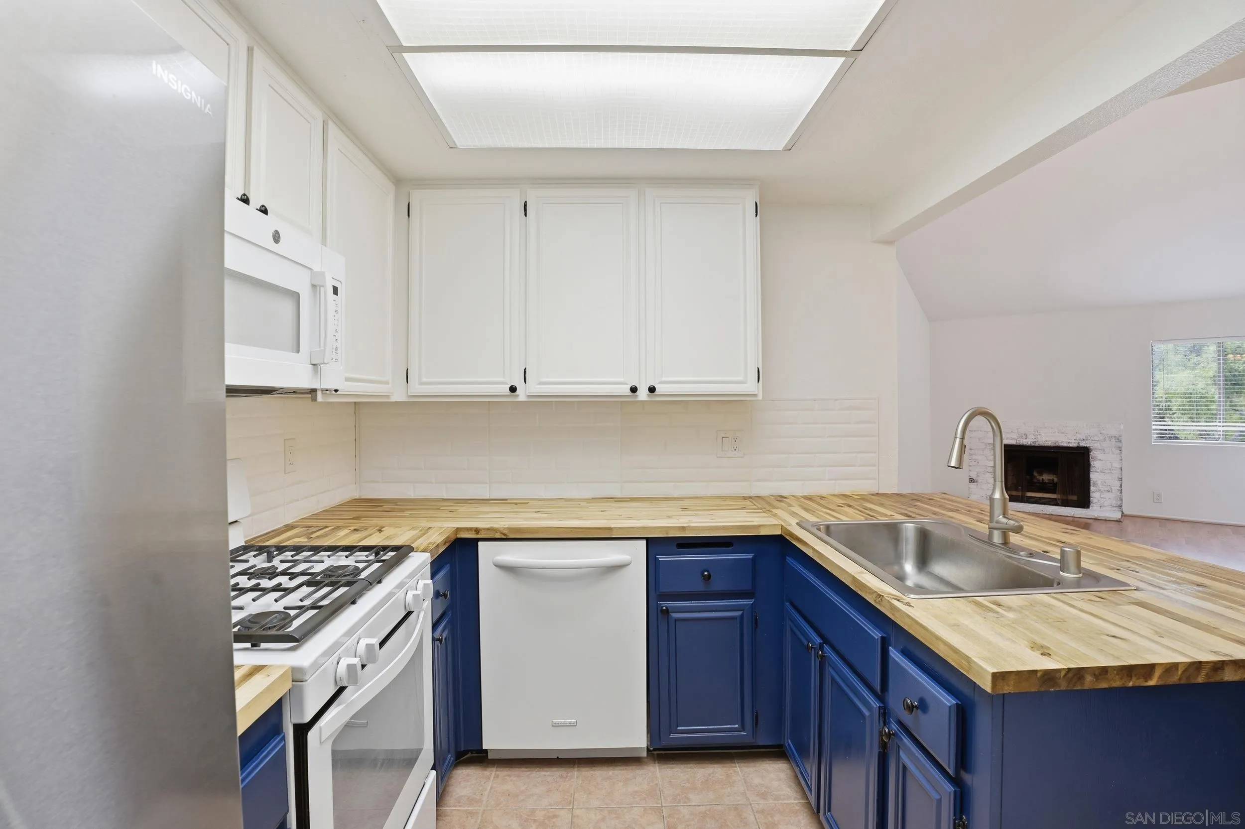 3039 Brookpine Court Spring Valley, CA 91978 - Photo 12 of 29 Gallery Image 12