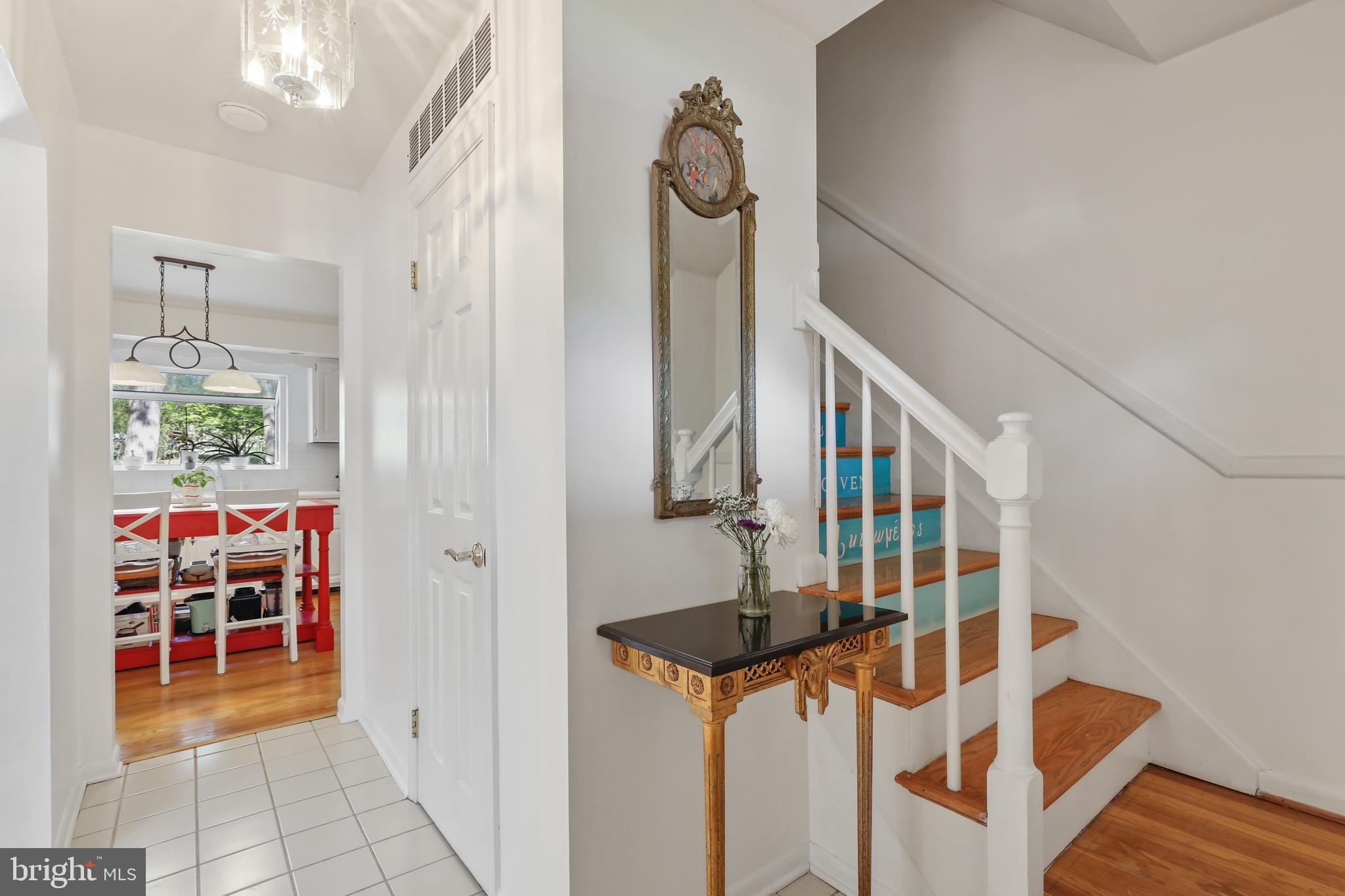 2913 Southview Road Ellicott City, MD 21042 - Photo 6 of 38 Foyer