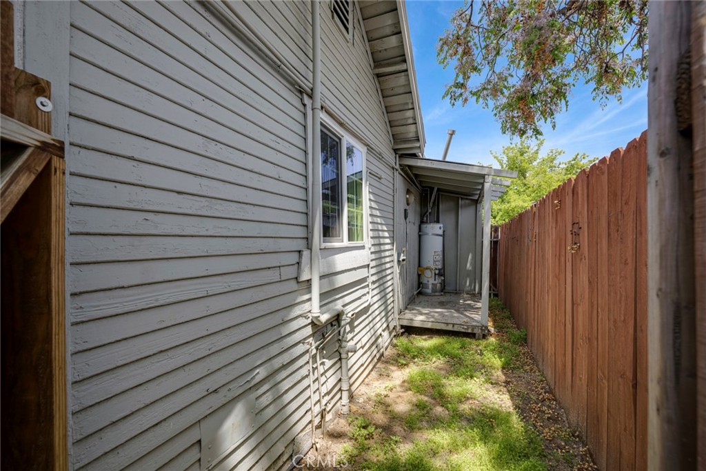 3751 McKenzie Street Riverside, CA 92503 - Photo 60 of 68 a view of a back yard of the house