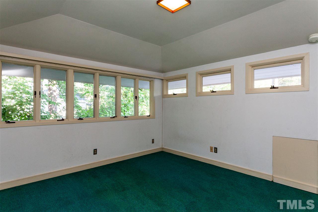 1525 Canterbury Road Raleigh, NC 27608 - Photo 17 of 25