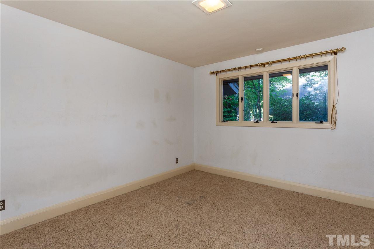 1525 Canterbury Road Raleigh, NC 27608 - Photo 19 of 25