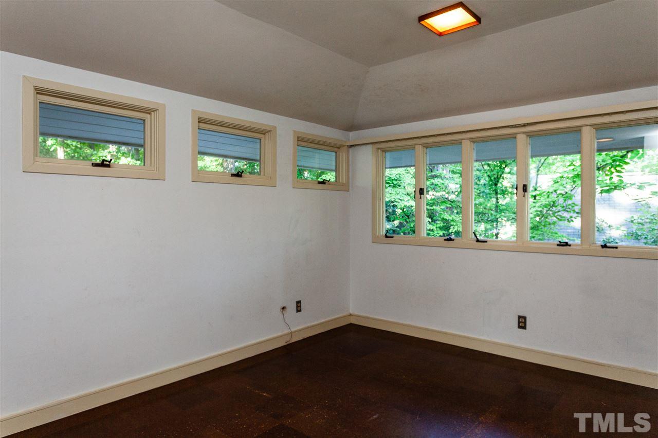 1525 Canterbury Road Raleigh, NC 27608 - Photo 21 of 25
