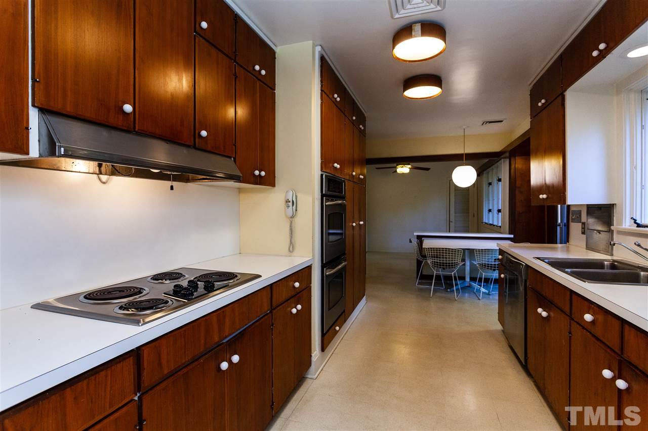1525 Canterbury Road Raleigh, NC 27608 - Photo 7 of 25