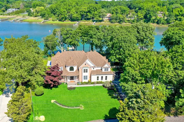 $3,599,000 | 18 Cedar Lane, Setauket, NY 11733