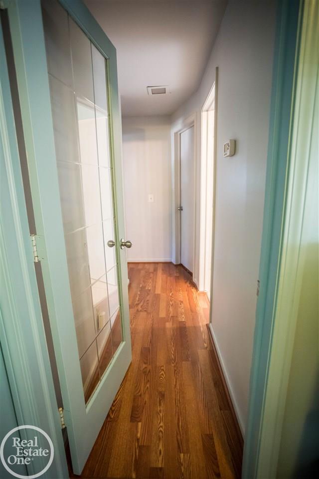 3276 Riverside Drive Port Huron, MI 48060 - Photo 24 of 60 31385791-23.JPG