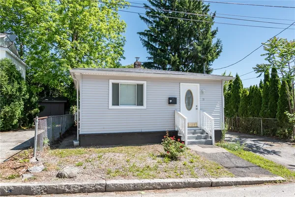 $359,900 | 33 Ridge Street, Cranston, RI 02920