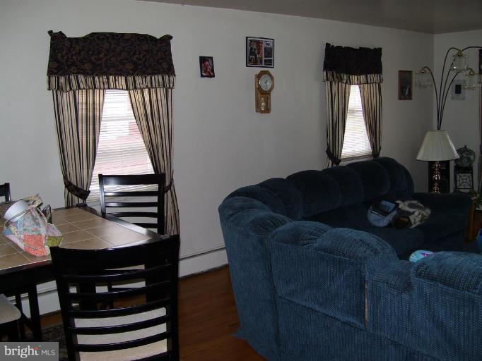 632 Dover Road Easton, MD 21601 - Photo 8 of 20 Living Room #2