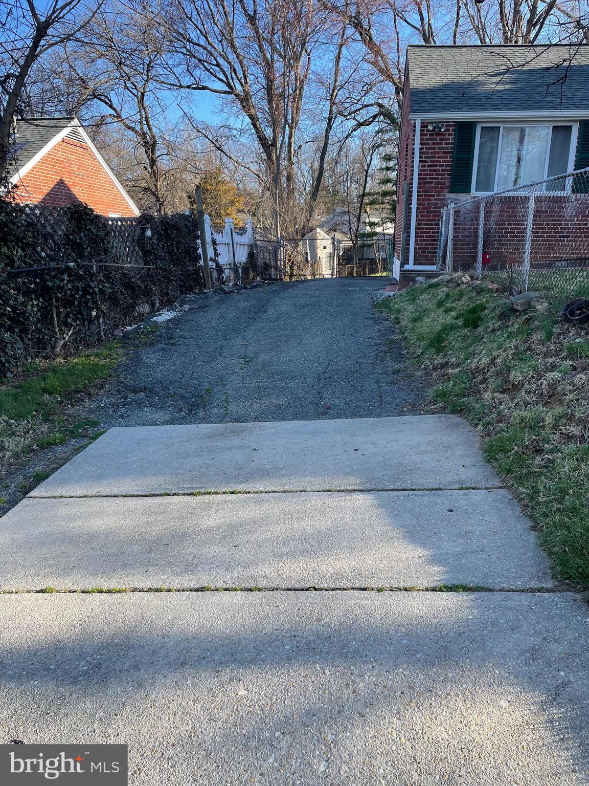 2625 Weisman Road Silver Spring, MD 20902 - Photo 2 of 18