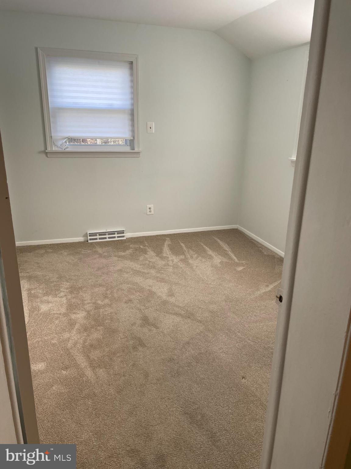 2625 Weisman Road Silver Spring, MD 20902 - Photo 9 of 18