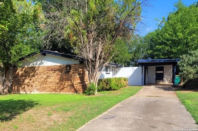 $1,650 | 12313 Trailing Oaks Street, Live Oak, TX 78233