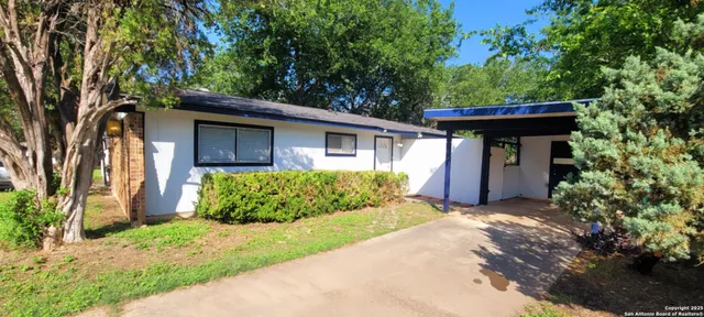 $1,650 | 12313 Trailing Oaks Street, Live Oak, TX 78233