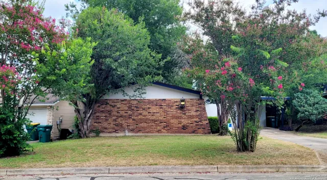 $1,650 | 12313 Trailing Oaks Street, Live Oak, TX 78233