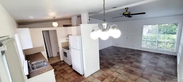 $1,650 | 12313 Trailing Oaks Street, Live Oak, TX 78233