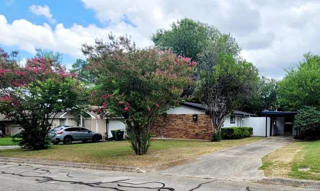 $1,650 | 12313 Trailing Oaks Street, Live Oak, TX 78233