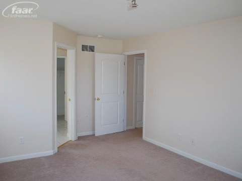 6353 East Pierson Road Flint, MI 48506 - Photo 18 of 27 20376473-17.JPG