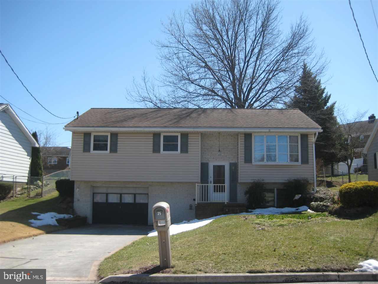 25 Carson Avenue Hanover, PA 17331 - Photo 1 of 26 Gallery Image 1