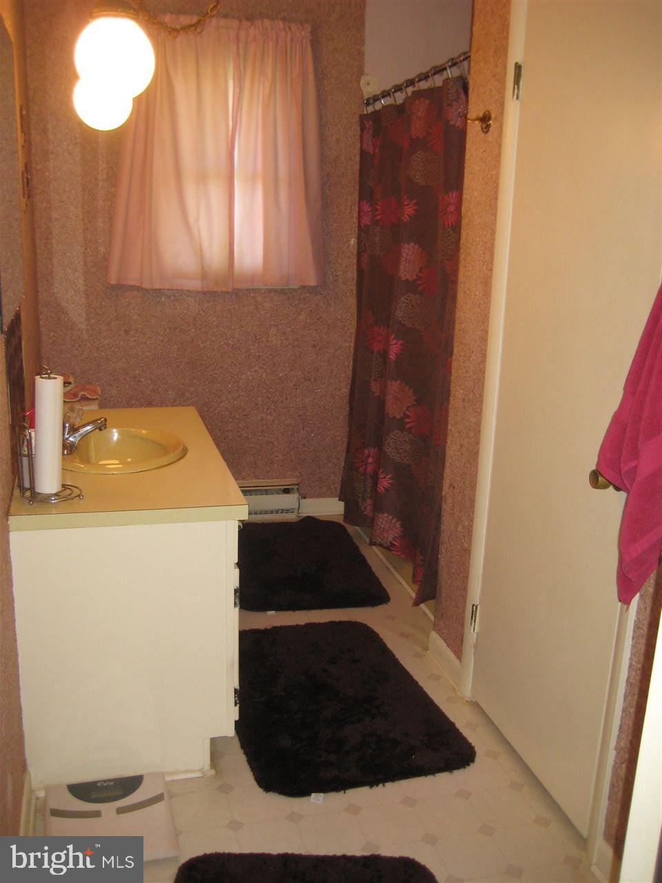 25 Carson Avenue Hanover, PA 17331 - Photo 14 of 26 Gallery Image 14