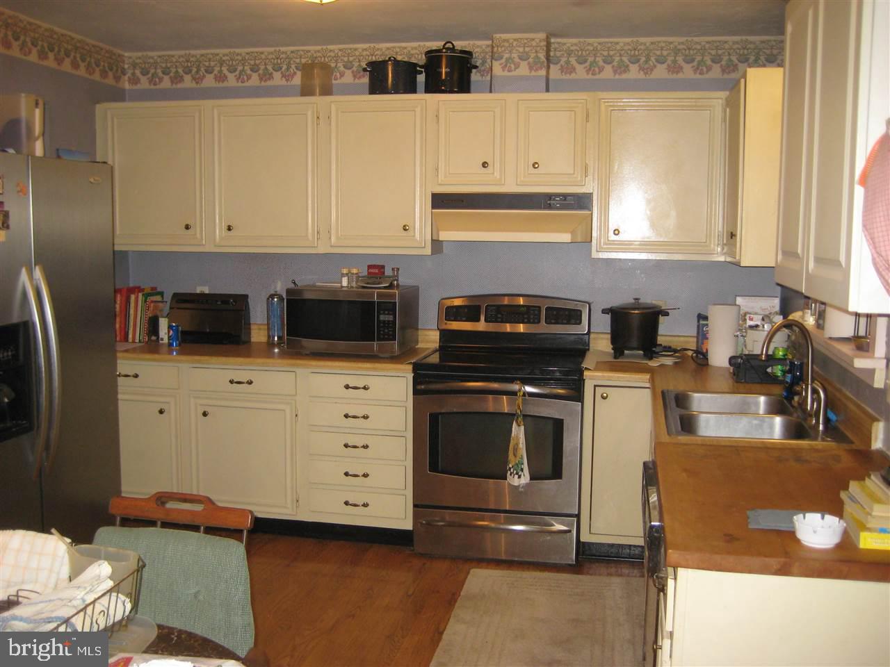 25 Carson Avenue Hanover, PA 17331 - Photo 4 of 26 Gallery Image 4