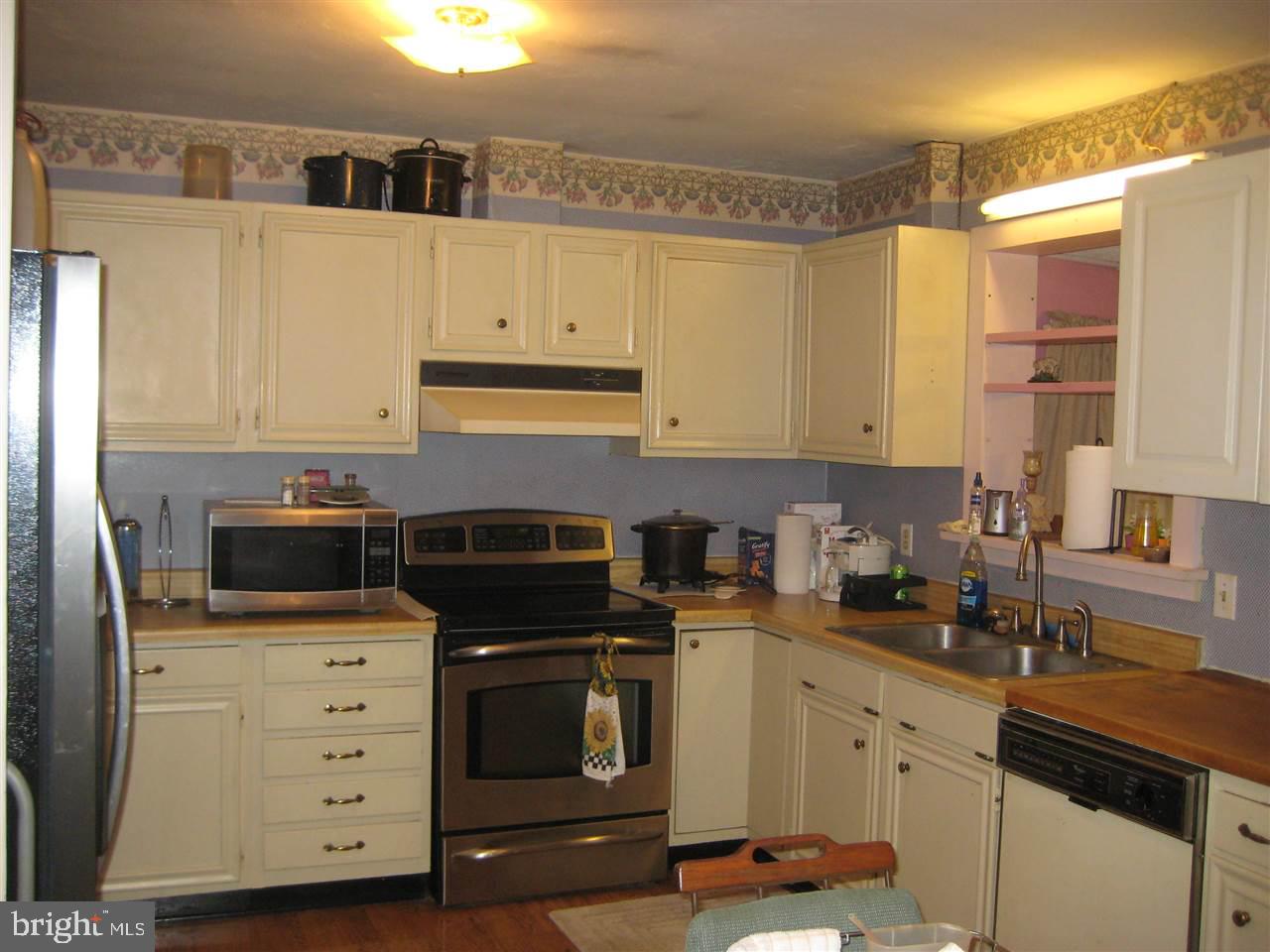 25 Carson Avenue Hanover, PA 17331 - Photo 5 of 26 Gallery Image 5