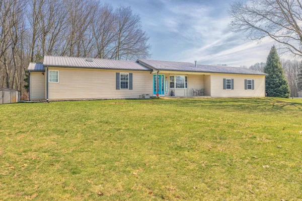 $355,500 | 1255 106th Avenue, Plainwell, MI 49080