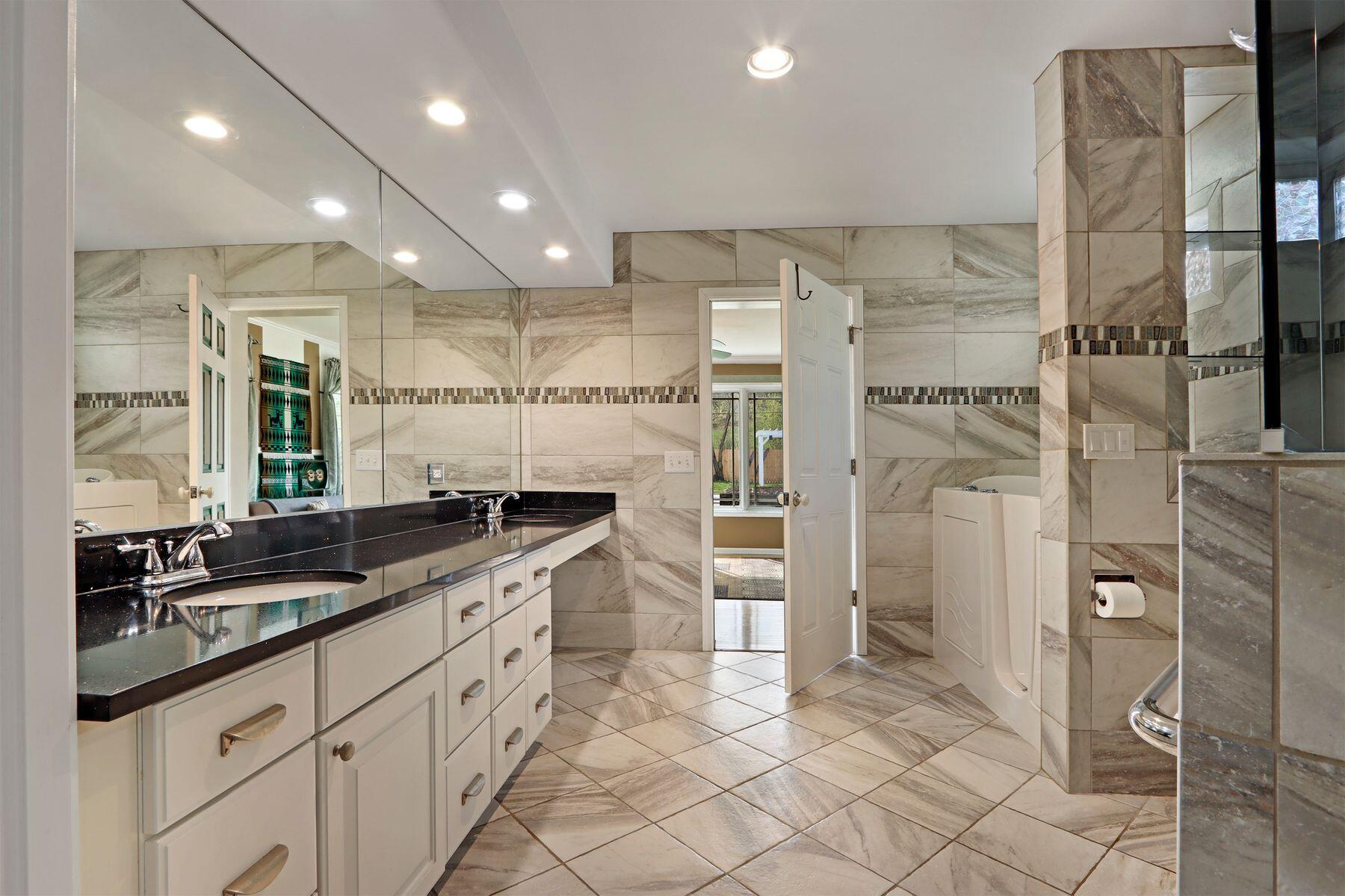 W4226 West End Road Geneva, WI 53147 - Photo 20 of 52 Spacious Ensuite Bath