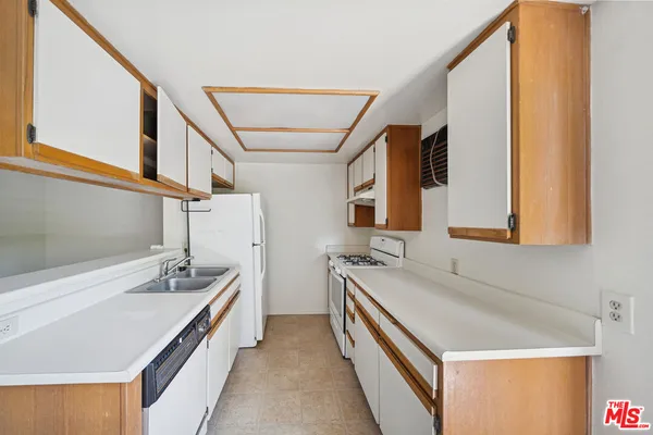 $1,695 | 1519 North Martel Avenue, Unit 211, Los Angeles, CA 90046