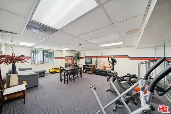 $1,695 | 1519 North Martel Avenue, Unit 211, Los Angeles, CA 90046