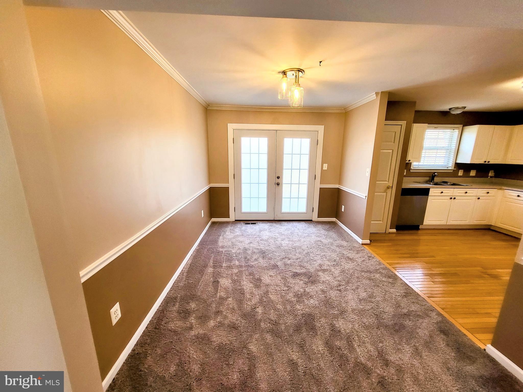 443 Delaware Road Frederick, MD 21701 - Photo 15 of 38 Dining room