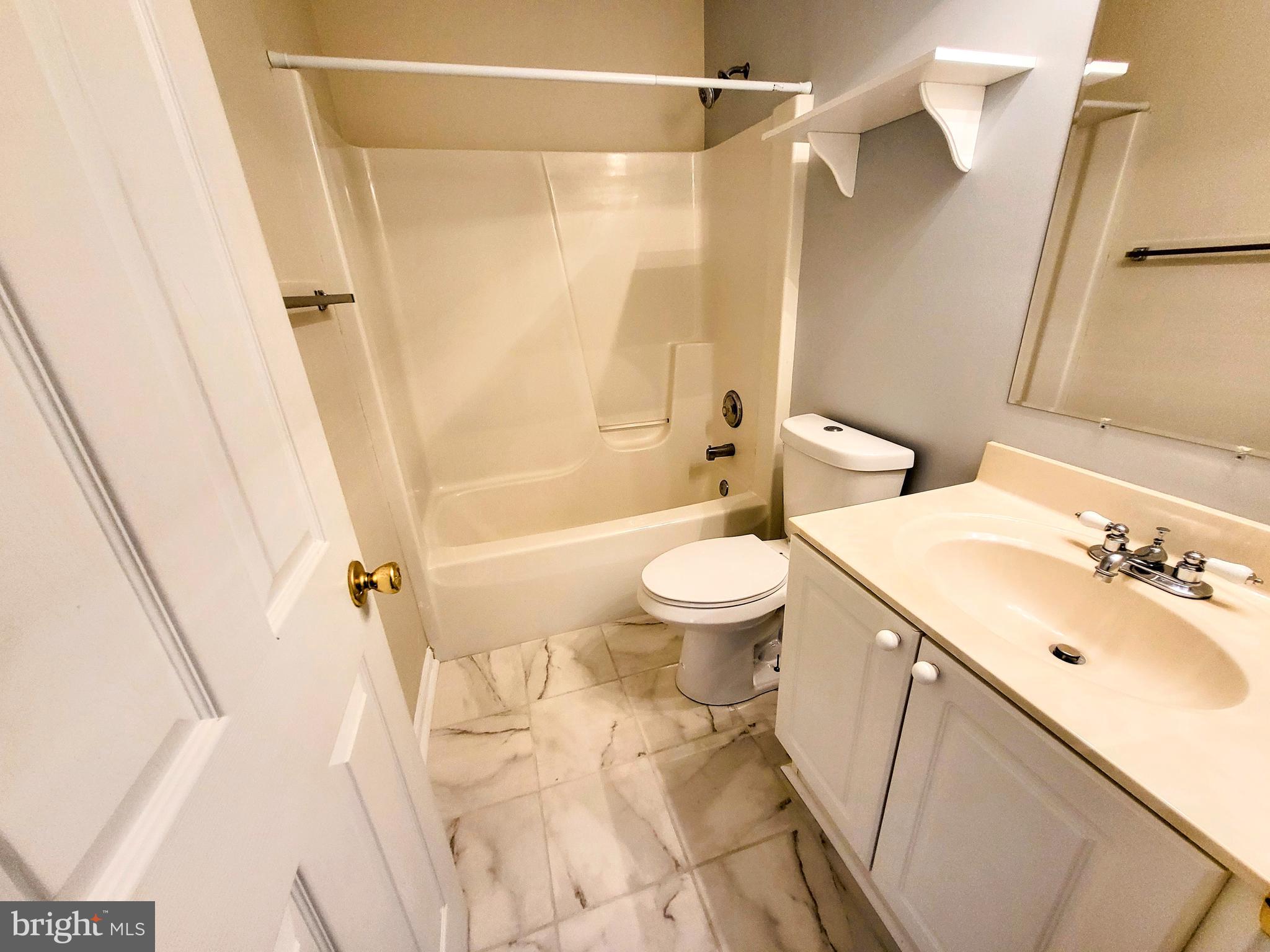 443 Delaware Road Frederick, MD 21701 - Photo 25 of 38 Upstairs hallway bathroom
