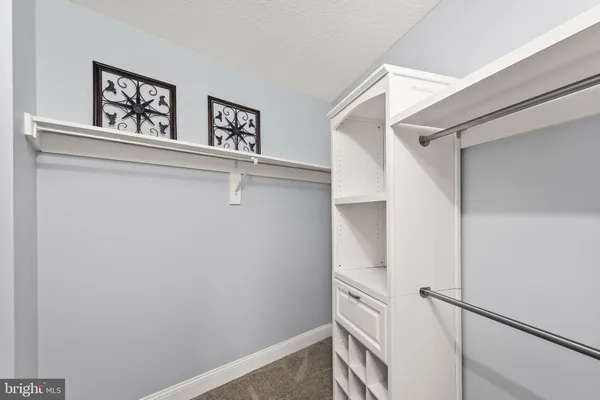 $319,992 | 203 Yoakum Parkway, Unit 715, Alexandria, VA 22304