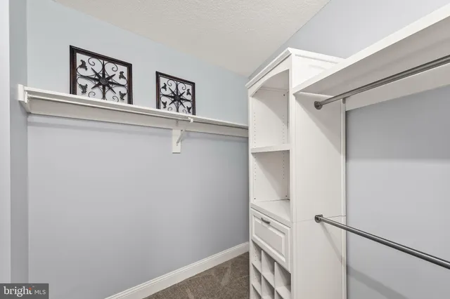 $319,992 | 203 Yoakum Parkway, Unit 715, Alexandria, VA 22304