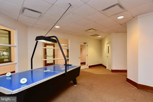 $319,992 | 203 Yoakum Parkway, Unit 715, Alexandria, VA 22304