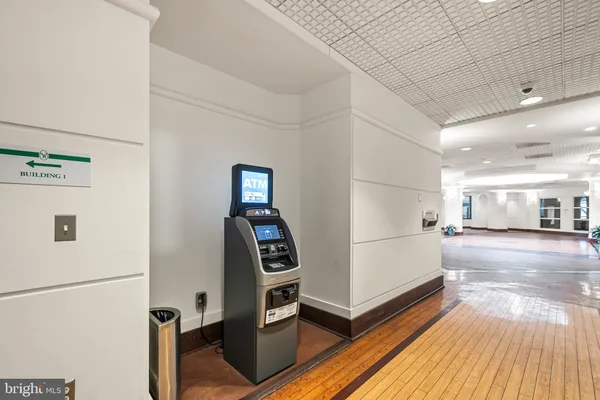 $319,992 | 203 Yoakum Parkway, Unit 715, Alexandria, VA 22304