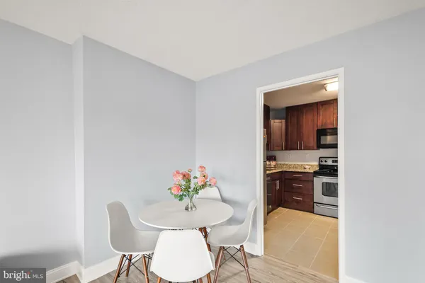 $319,992 | 203 Yoakum Parkway, Unit 715, Alexandria, VA 22304