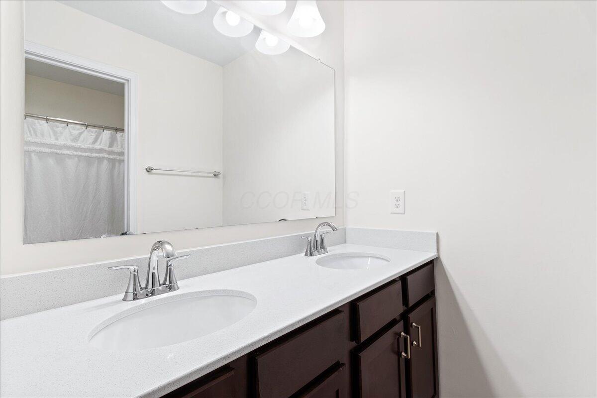 5999 Bears Run Road Columbus, OH 43232 - Photo 24 of 40 Full Bath