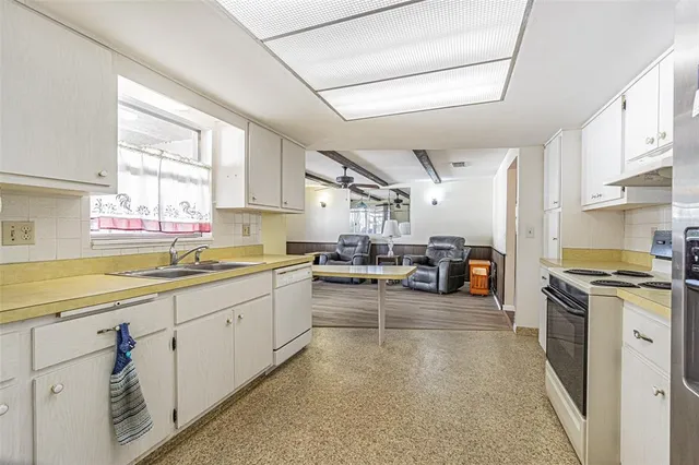 $399,000 | 1300 Michigan Boulevard, Dunedin, FL 34698