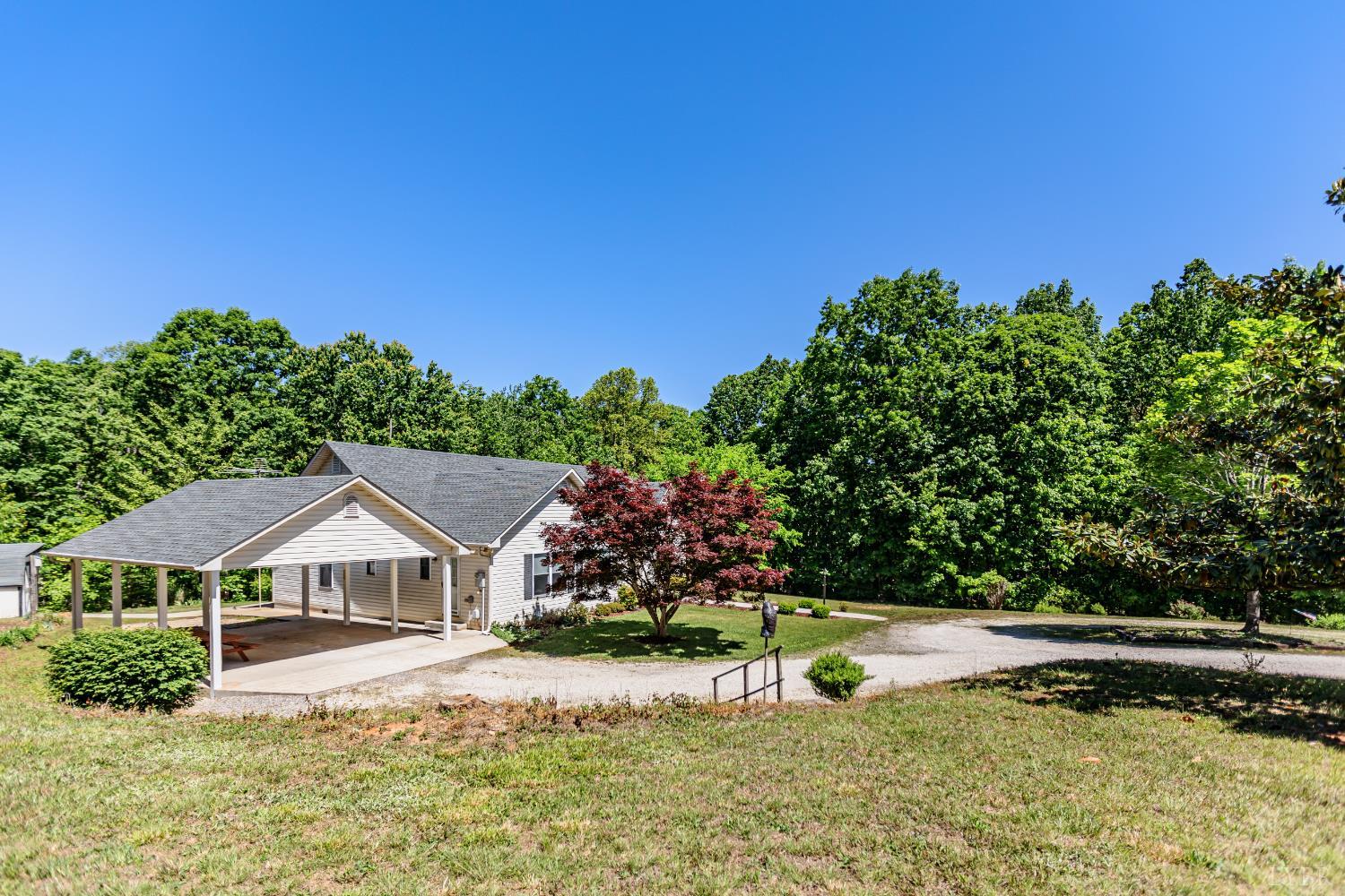 119 South Fork Road Appomattox, VA 24522 - Photo 5 of 49 Gallery Image 5