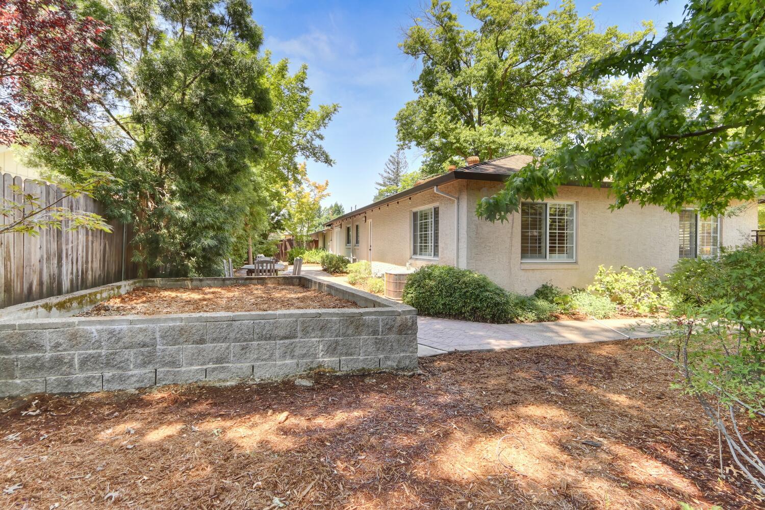 2840 Echo Way Sacramento, CA 95821 - Photo 36 of 48