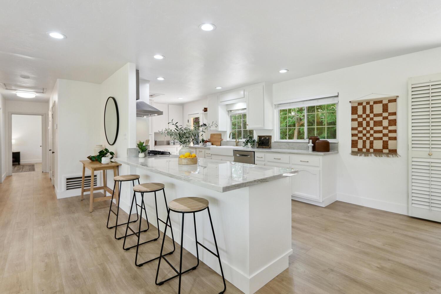 2840 Echo Way Sacramento, CA 95821 - Photo 6 of 48