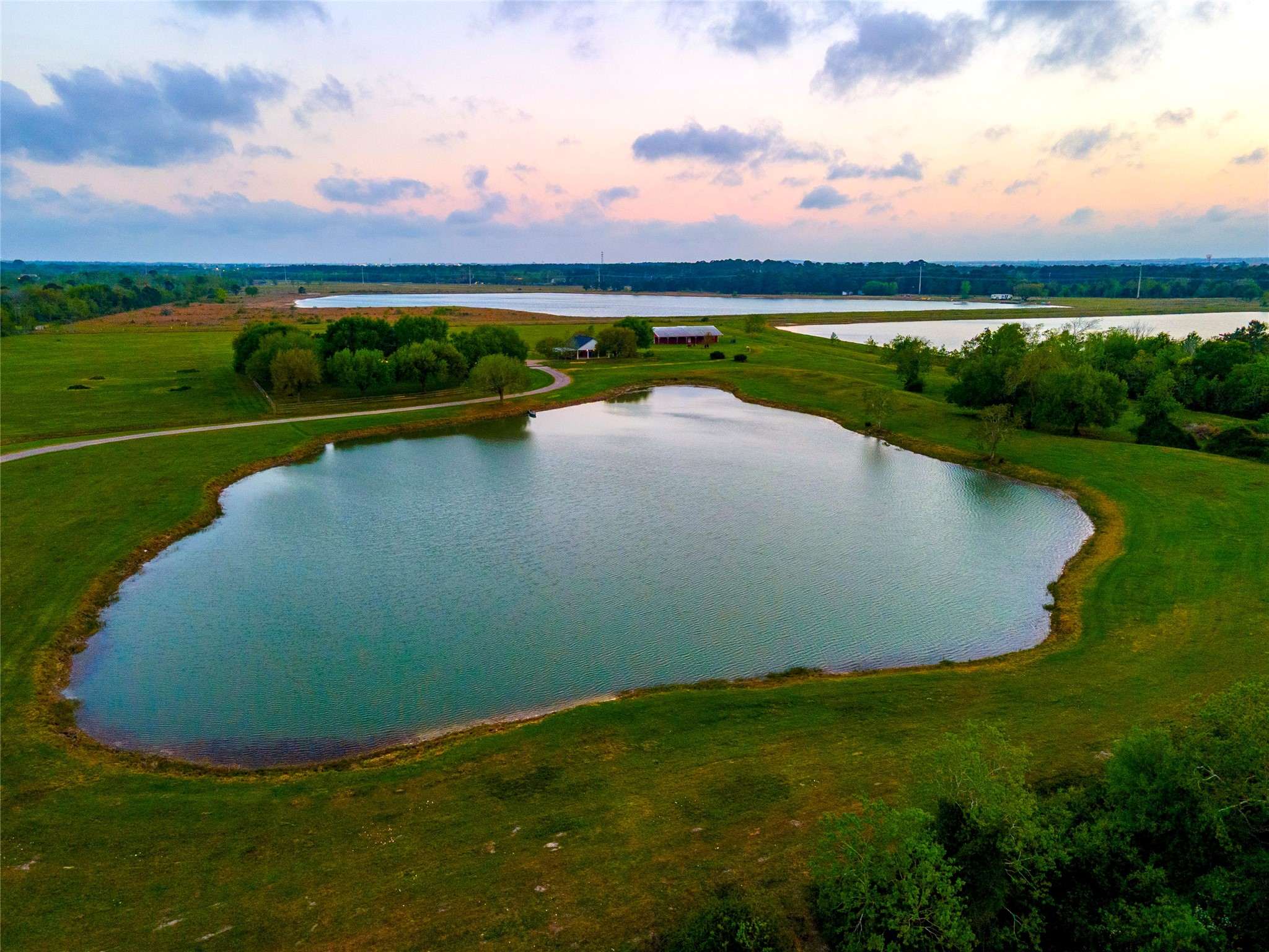 8211 Deats Lane Dickinson, TX 77539 - Photo 3 of 50 a view of a swimming pool with a yard