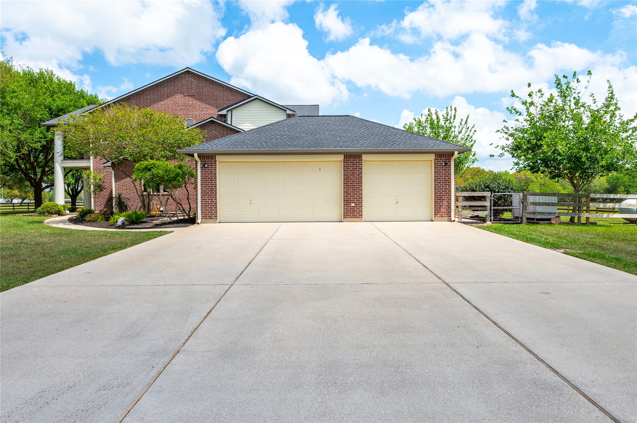 8211 Deats Lane Dickinson, TX 77539 - Photo 42 of 50 a front view of a house with a yard and garage