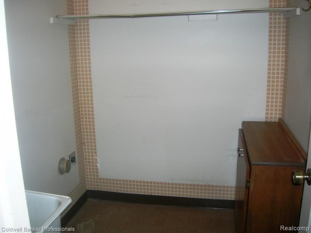 27880 Evergreen Road, Unit 19 Lathrup Village, MI 48076 - Photo 15 of 31
