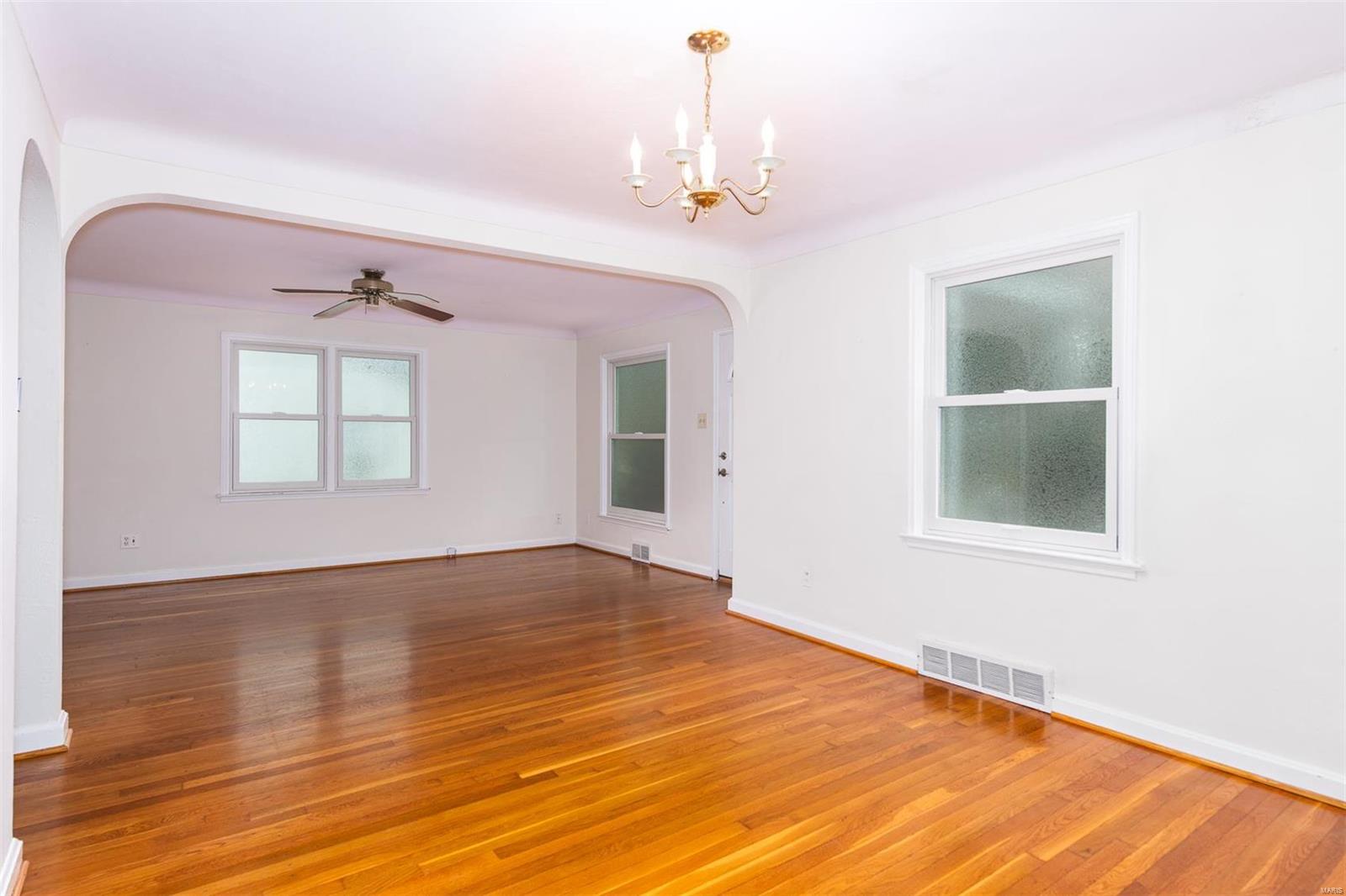 8745 Litzsinger Road St. Louis, MO 63144 - Photo 8 of 29 Gallery Image 8