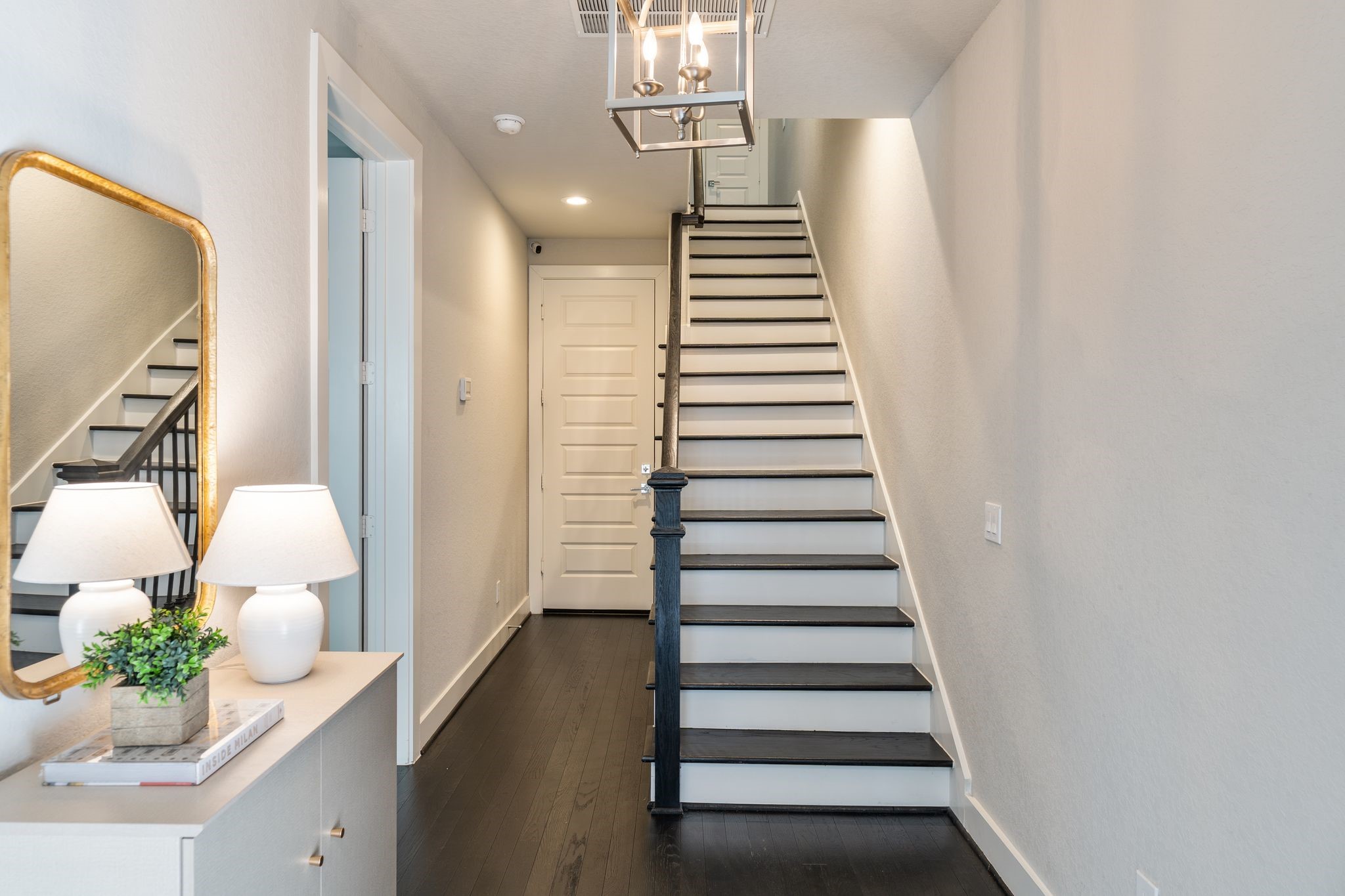 4219 Allen Street Houston, TX 77007 - Photo 4 of 29 a view of entryway and hall with wooden floor
