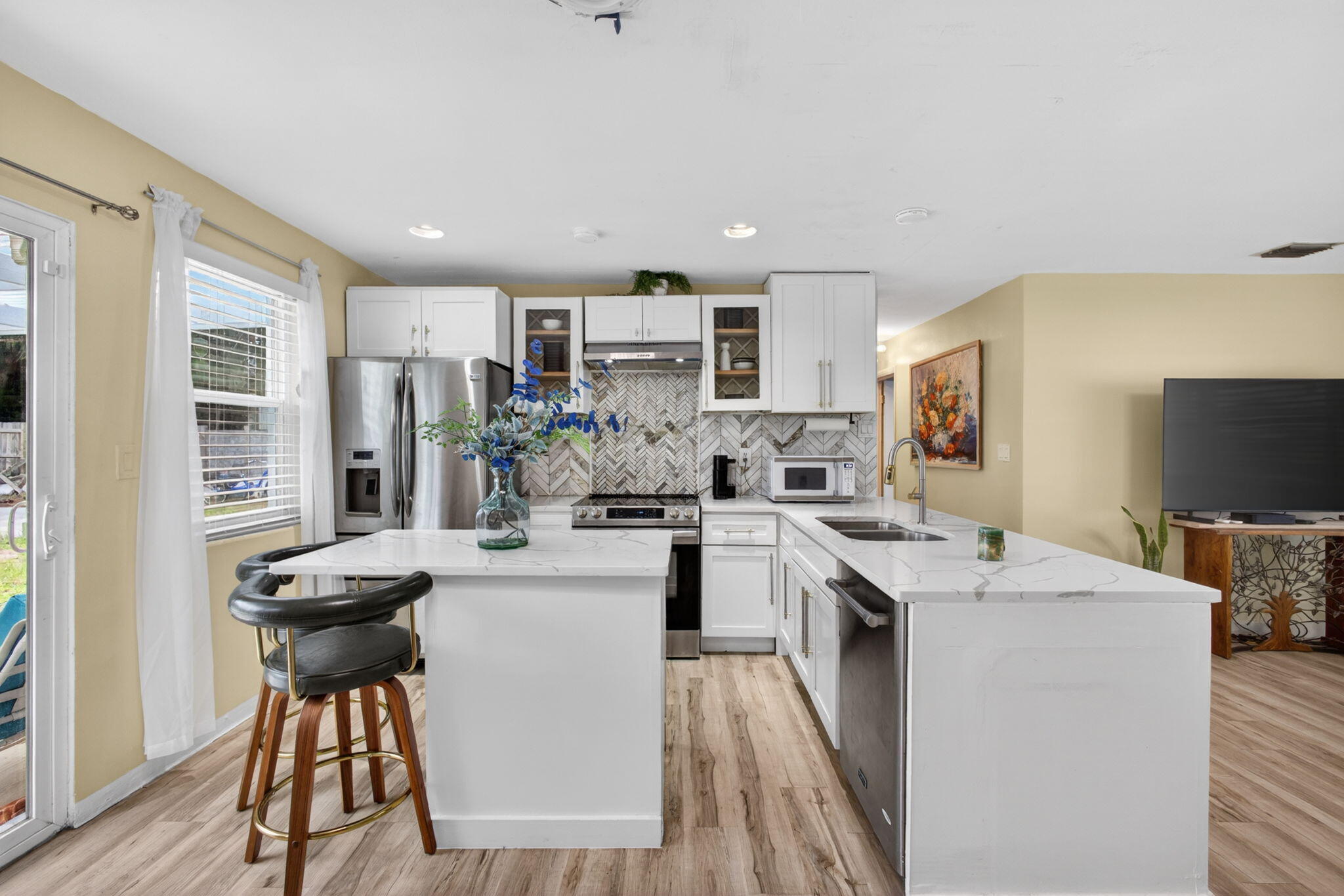 140 West 31st Court Riviera Beach, FL 33404 - Photo 13 of 59 12-web-or-mls-5D1A7399