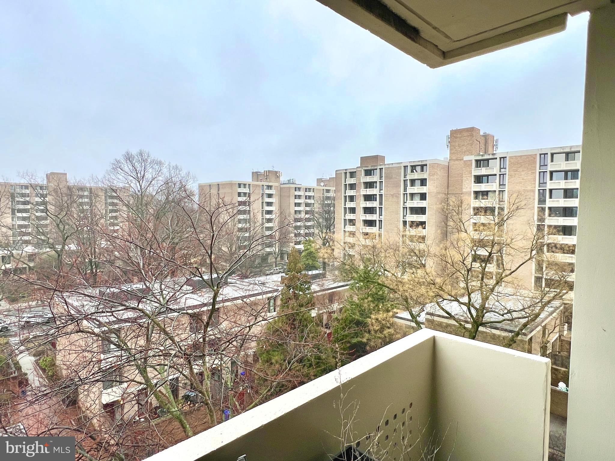 430 M Street Southwest, Unit N502 Washington, DC 20024 - Photo 10 of 27 a view of a balcony with city