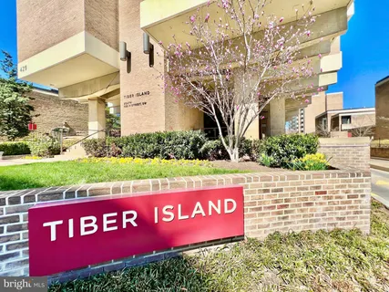 $225,000 | 430 M Street Southwest, Unit N502, Washington, DC 20024