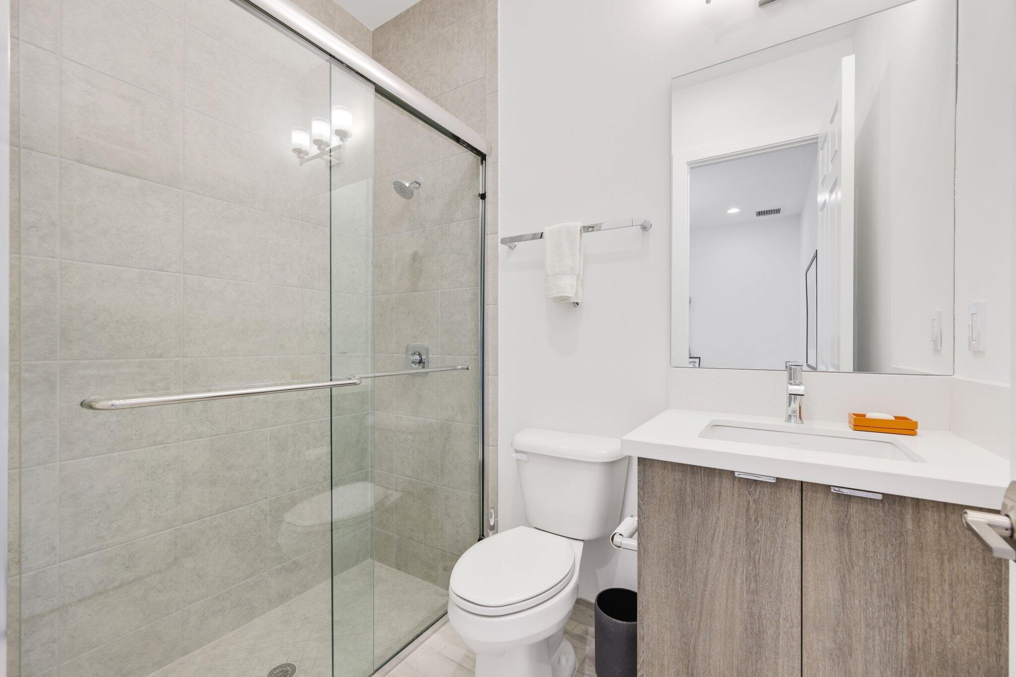 17057 Cappuccino Way Boca Raton, FL 33496 - Photo 67 of 108 Guest Ensuite Bathroom