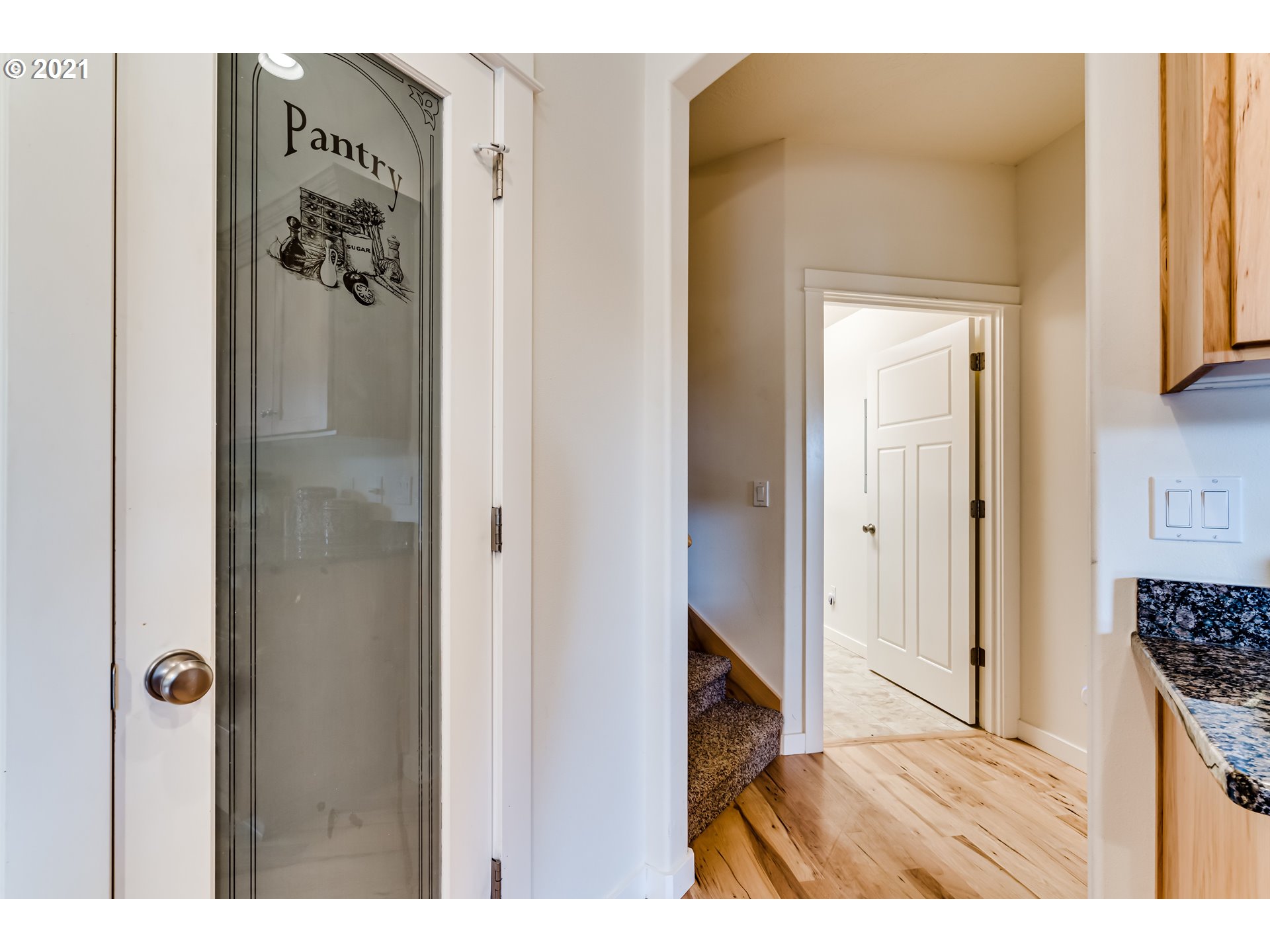 84989 Ridgeway Road Pleasant Hill, OR 97455 - Photo 11 of 31 Gallery Image 11